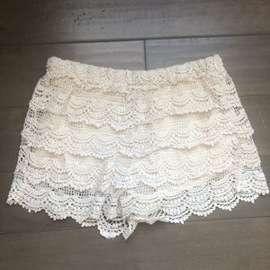 Zara Ivory crochet lace shorts